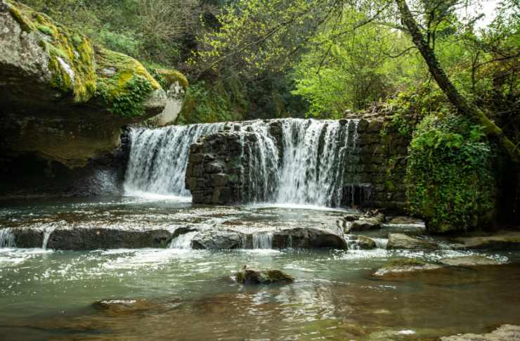 le cascate di chia si trovano vicino viterbo