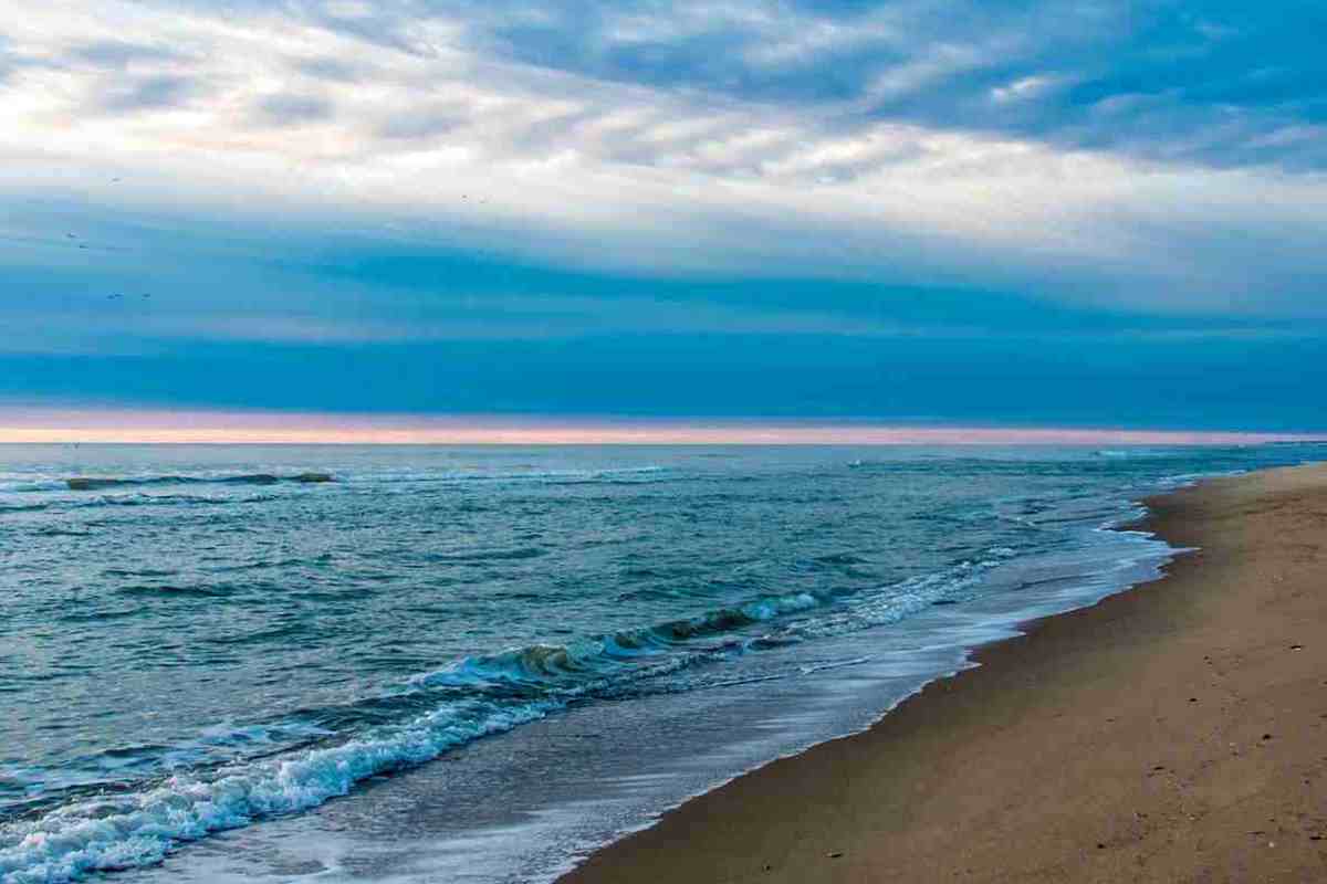 spiaggia lontana dal caos