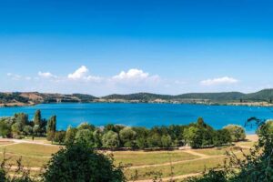 Lago italiano dove fare il bagno